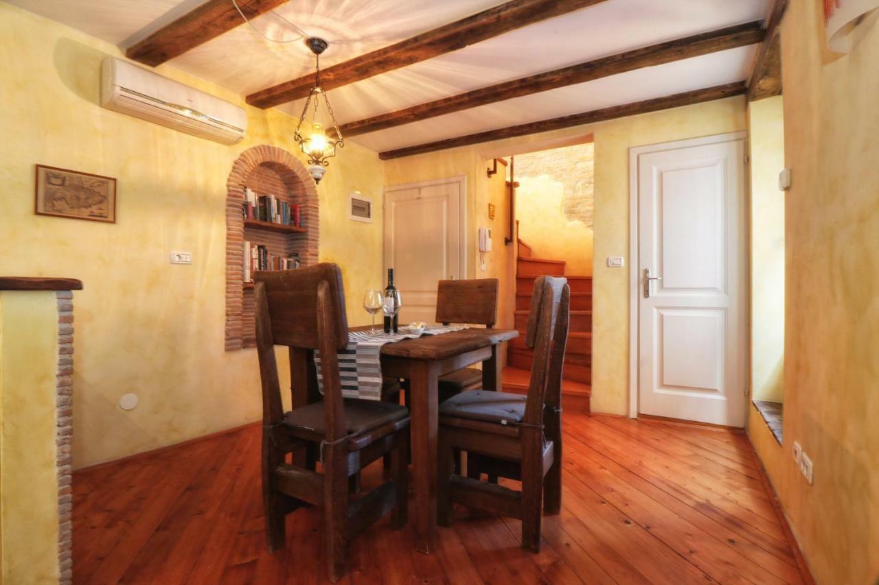 Apartment Superb Townhouse Villa Montalbano *