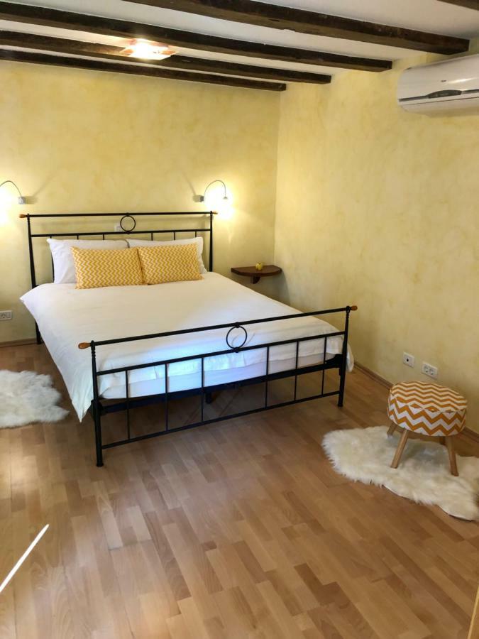Superb Townhouse Villa Montalbano *